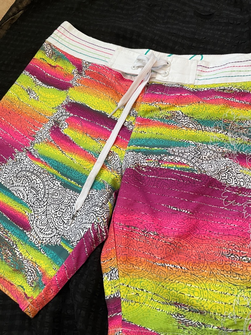 ❤️ NWT UNIQUE COLORFUL EMBRODERIED Swim Trunks w zipper pocket